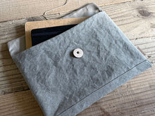 Load image into Gallery viewer, Fu-To case / B5 -Stone Gray-