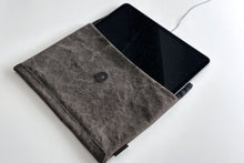 Load image into Gallery viewer, Fu-To case / B5 -Iron Black-
