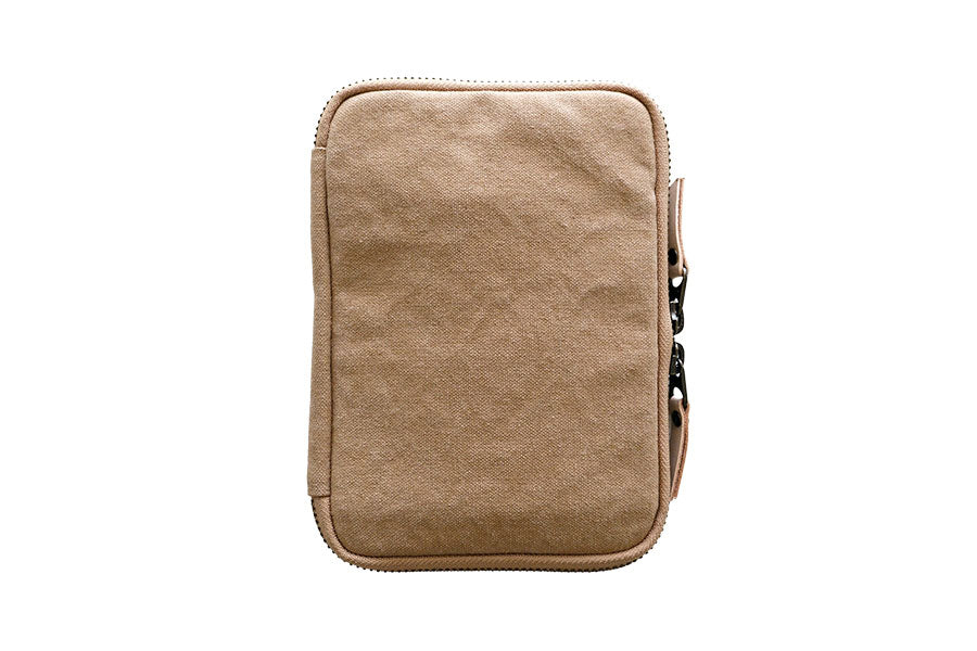 It's small and easy to carry around! || FLAT tool case / A6 Wide