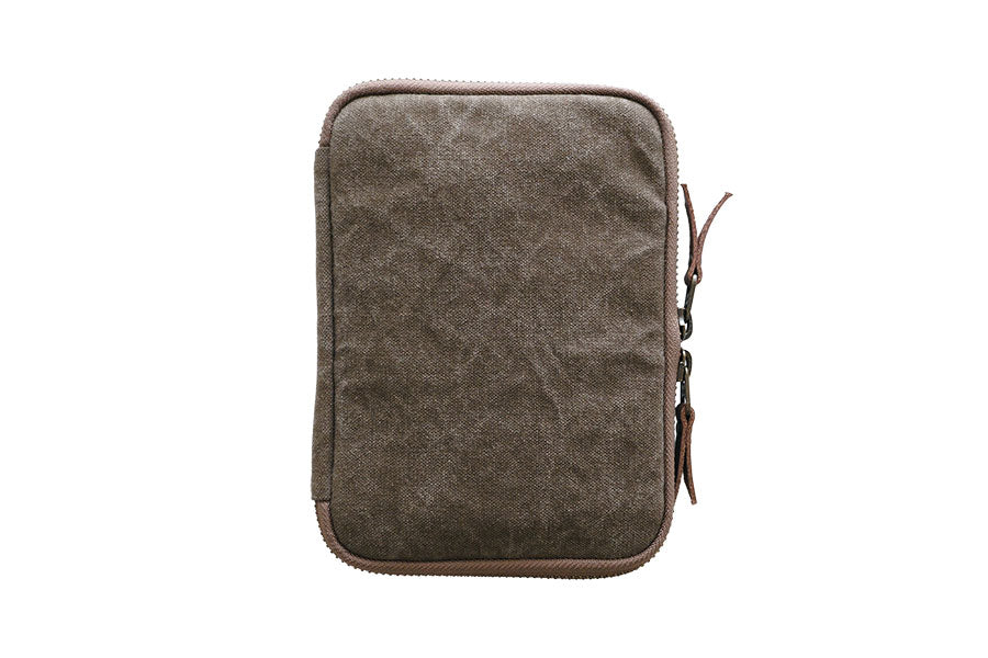 It's small and easy to carry around! || FLAT tool case / A6 Wide