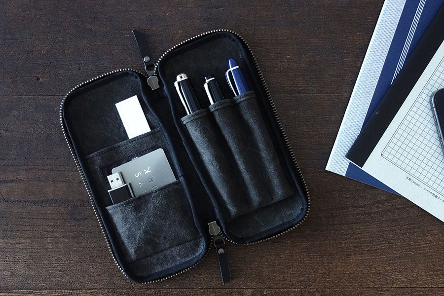 Yuruliku] FLAT Tool Case (3-Pens) – Baum-kuchen